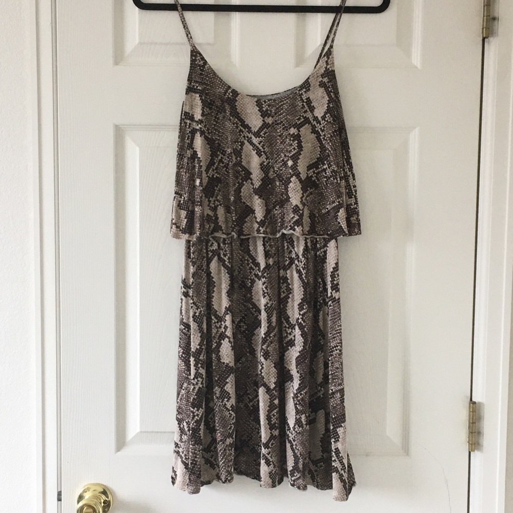 Tiered Python Print Dress - Picture 2 of 8